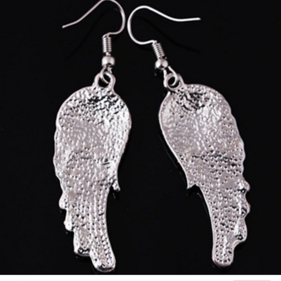 Rhinestone Angel Wings Shaped Earrings - Picture 3 of 3